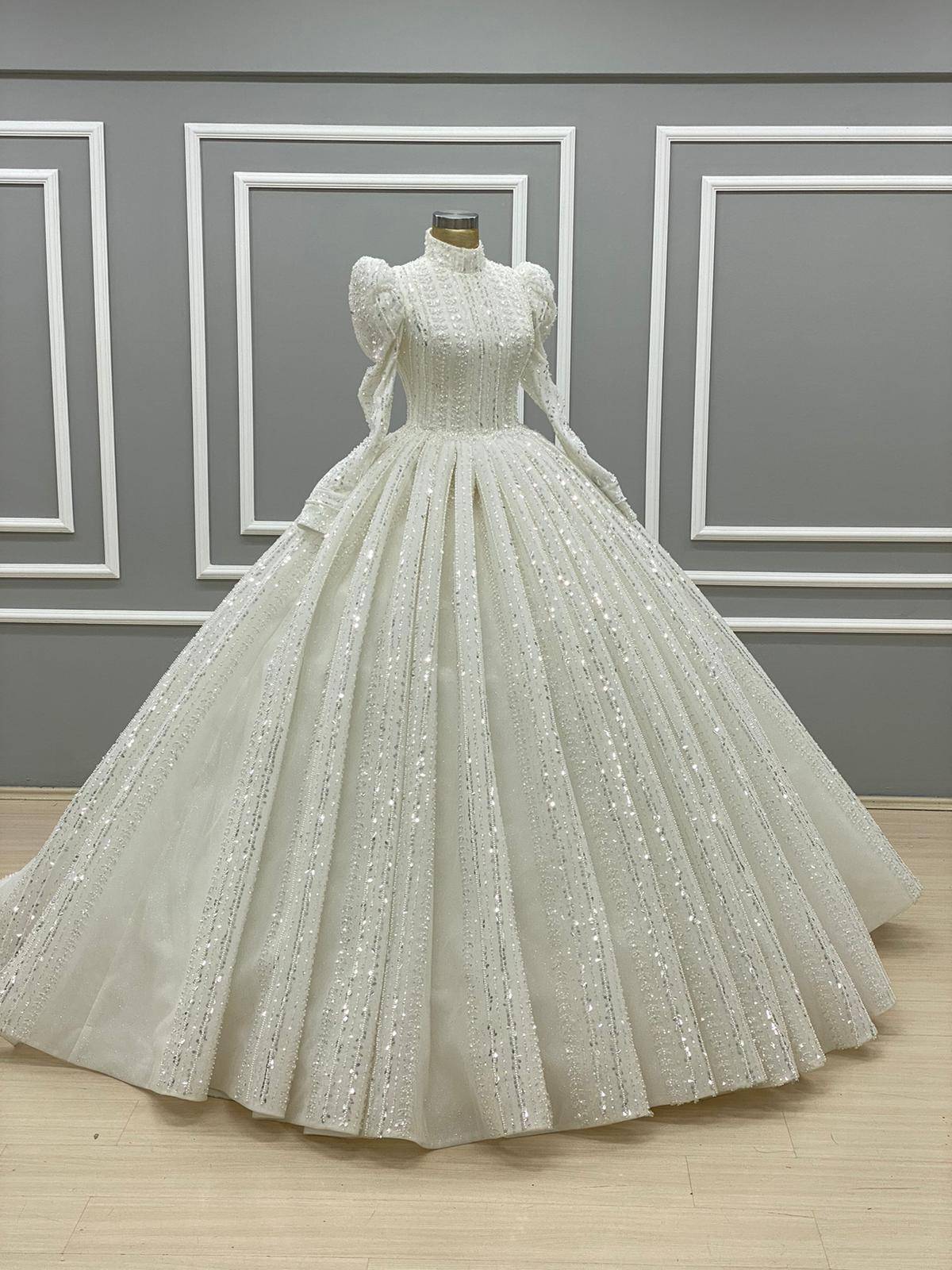modern turkish wedding dress 10 Turkish Wedding Dress Designers to Know
